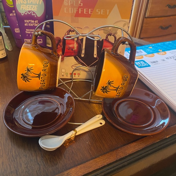 Puerto Rico 6/7 piece Coffee Set 2 cups/saucers/Spoons and 1 rack brand new - Picture 2 of 3